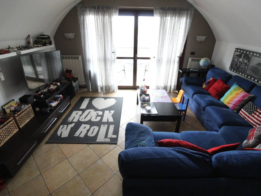 Appartamento a Gorla minore in Via Roma, 11 - Foto 4