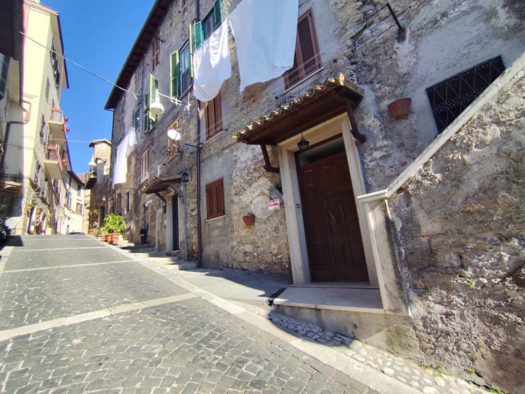 Appartamento a Subiaco in VIA PALESTRO, 76 - Foto 2