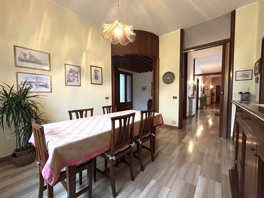 Villa a Busto arsizio in Corso Sempione, 24 - Foto 3
