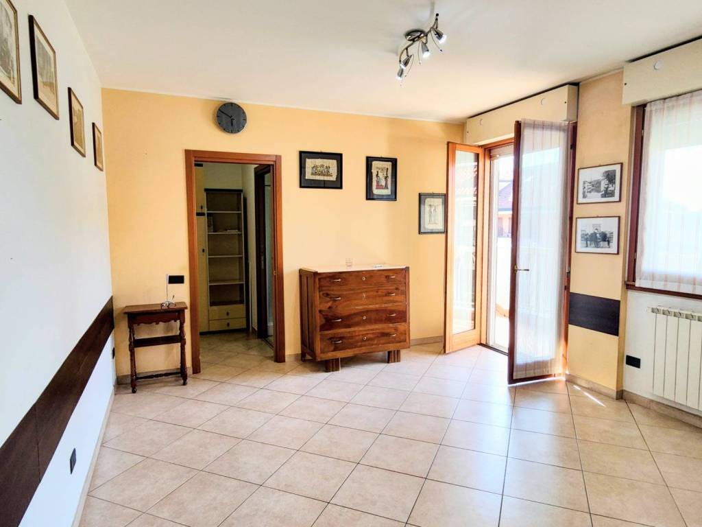 Appartamento a Bareggio in Via 1 Maggio, 27 - Foto 3