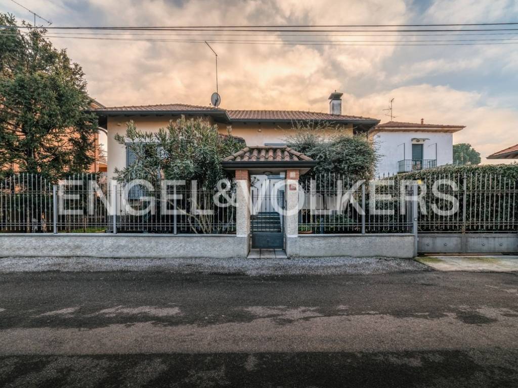 Villa a Parabiago in Via Piero Gobetti, 38 - Foto 3