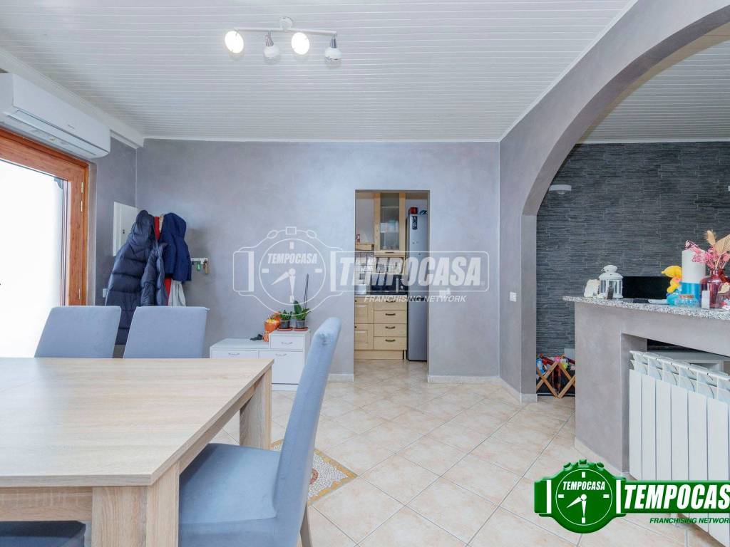 Casa indipendente a Lacchiarella in Via I Maggio - Foto 3
