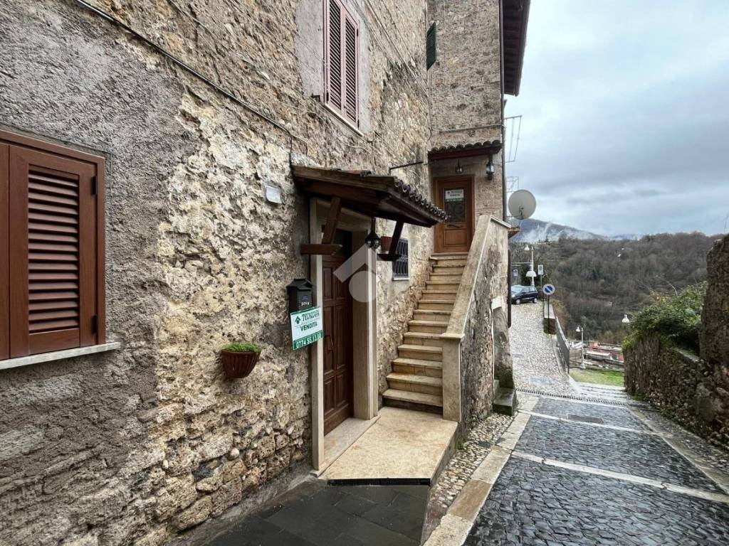 Appartamento a Subiaco in VIA PALESTRO, 76 - Foto 2