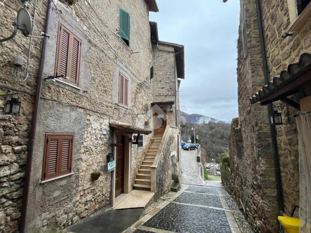 Appartamento a Subiaco in VIA PALESTRO, 76 - Foto 3