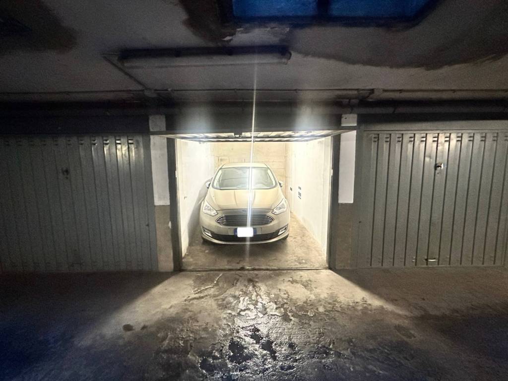 Box / garage a Sesto san giovanni in Via Giacomo Matteotti, 340 - Foto 3