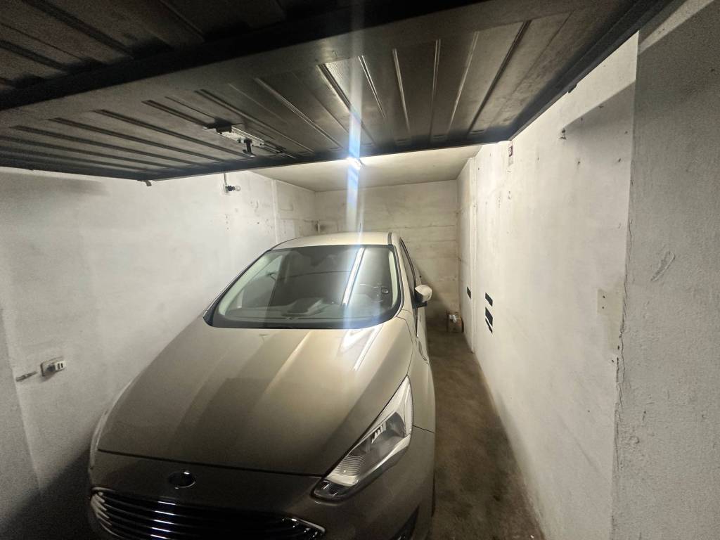 Box / garage a Sesto san giovanni in Via Giacomo Matteotti, 340 - Foto 4