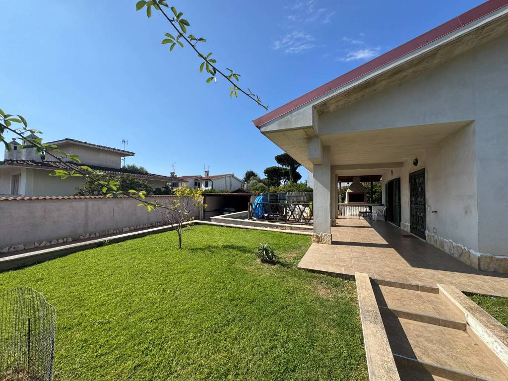 Villa a San felice circeo in Via Africa Orientale - Foto 2