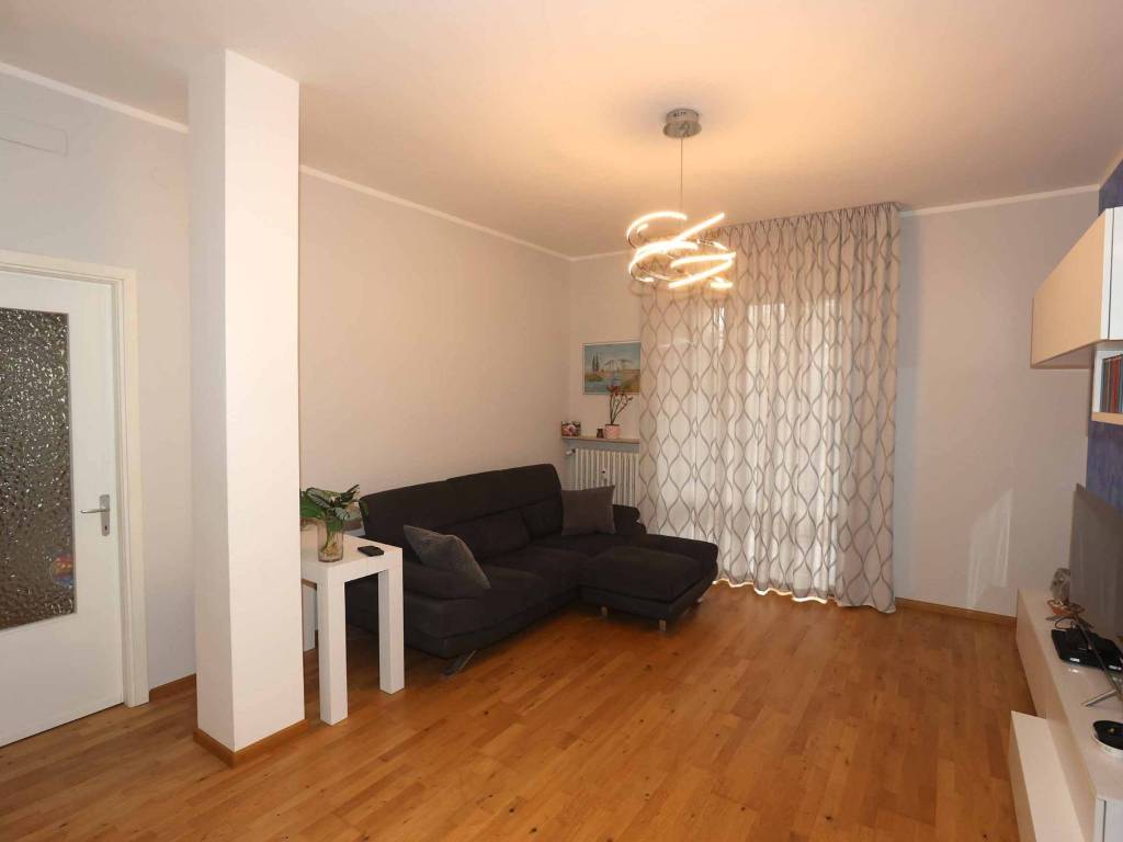 Appartamento a Reggio emilia in Via Bedrik Smetana, 24 - Foto 2