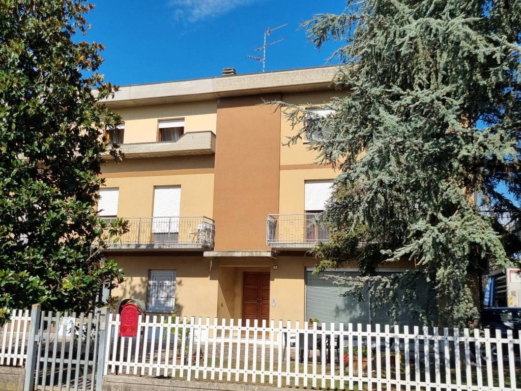 Palazzo / stabile a Reggio emilia in Via Vittorio Bulgarelli - Foto 2