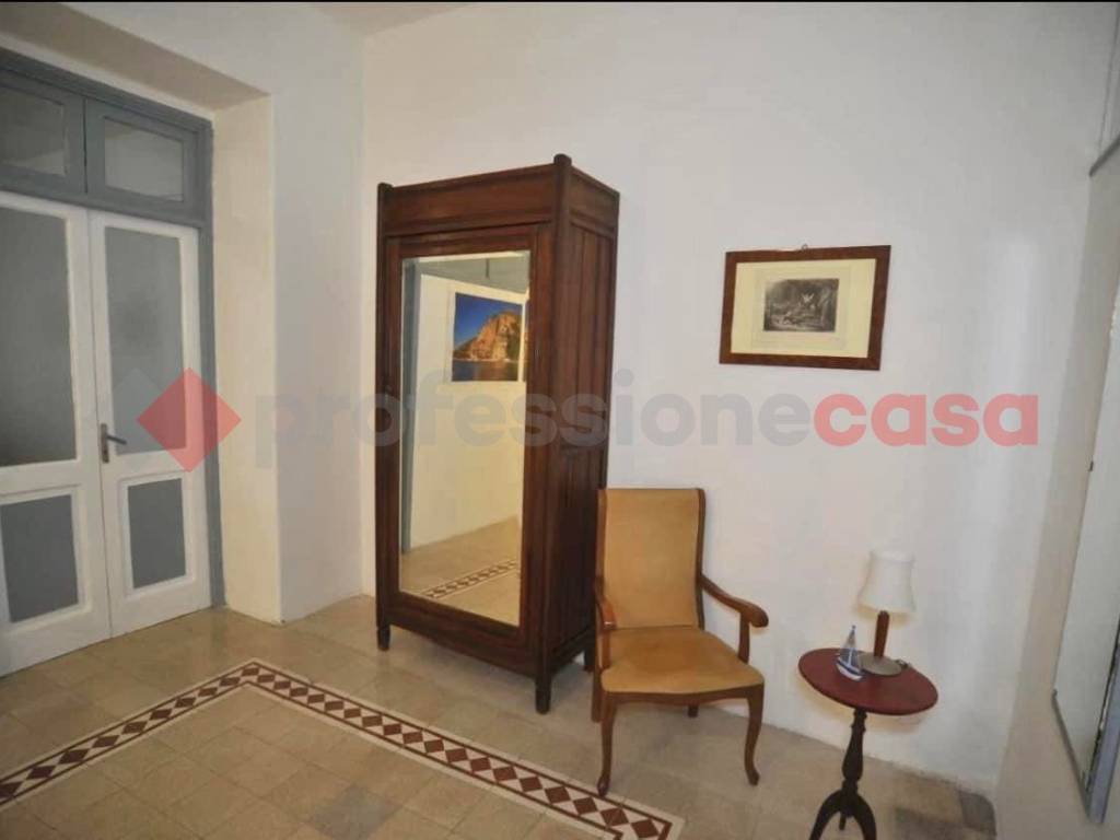 Appartamento a Terracina in VIA CAMPO DEI FIORI, 12 - Foto 5