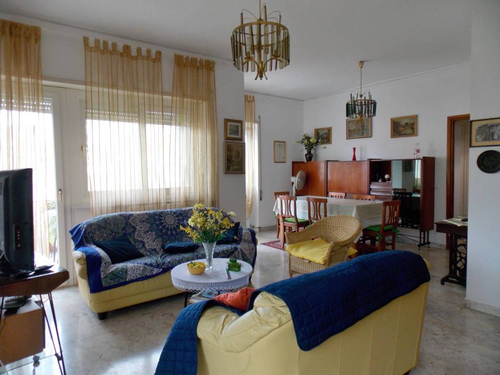 Appartamento a Terracina in Via Giacomo Leopardi - Foto 2