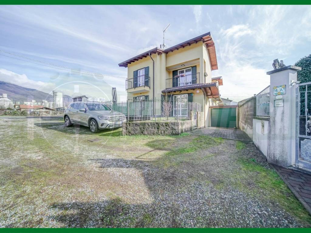 Villa a Caravate in Via Fabio Filzi, 2 - Foto 2