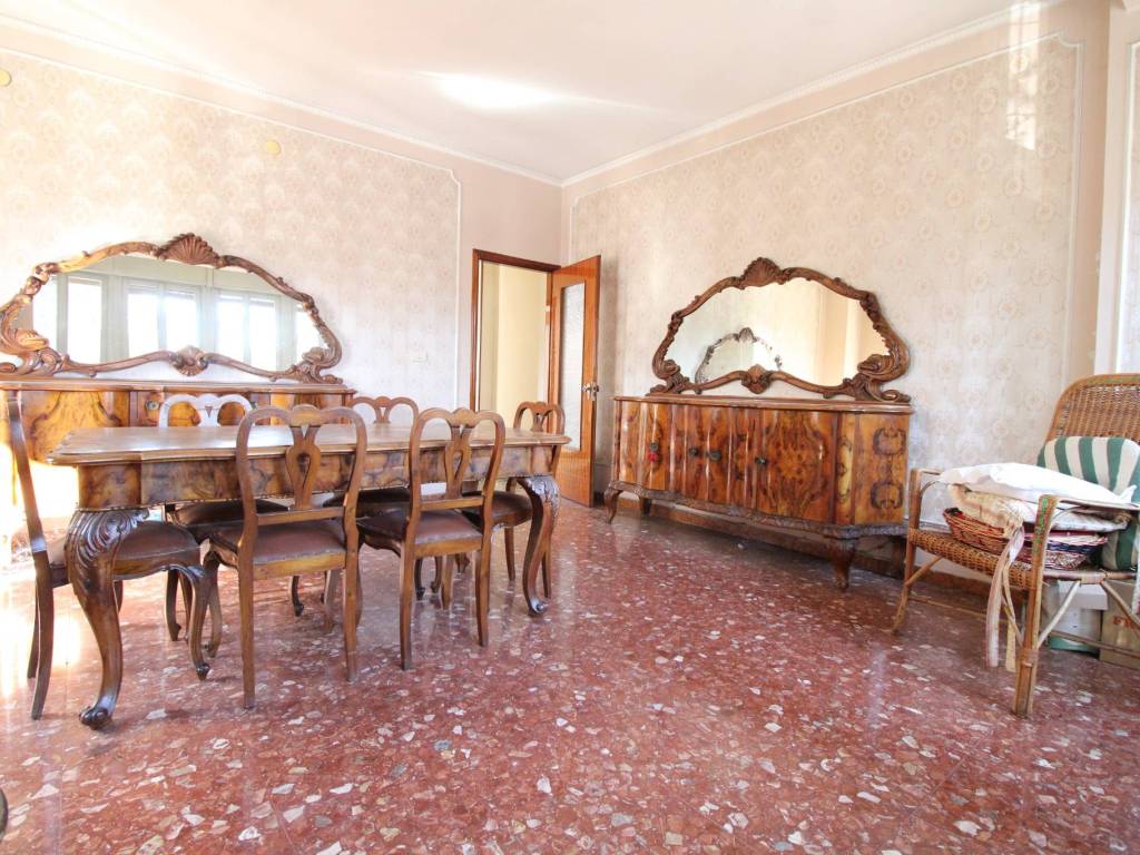 Appartamento a Reggio emilia in Via Bissolati - Foto 4