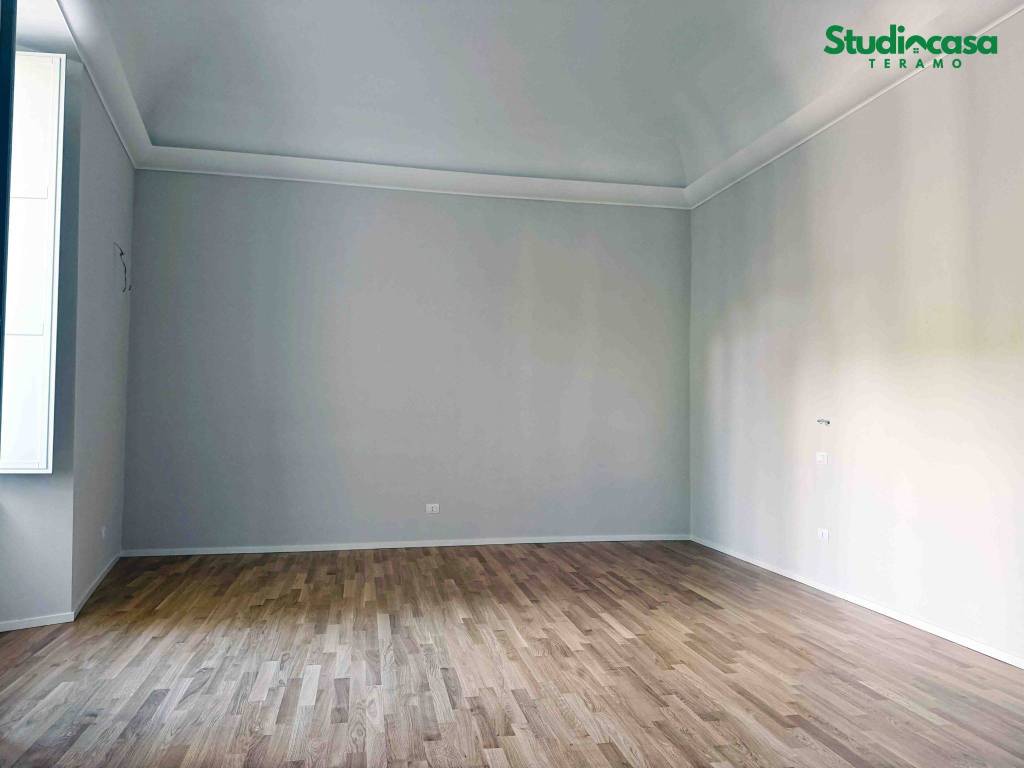 Appartamento a Teramo in Viale Giuseppe Mazzini - Foto 4