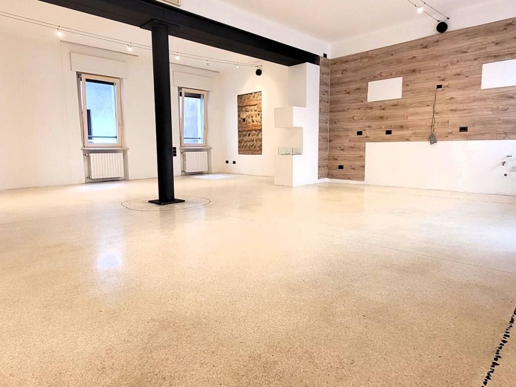 Appartamento a Verona in Stradone San Fermo, 13 - Foto 4