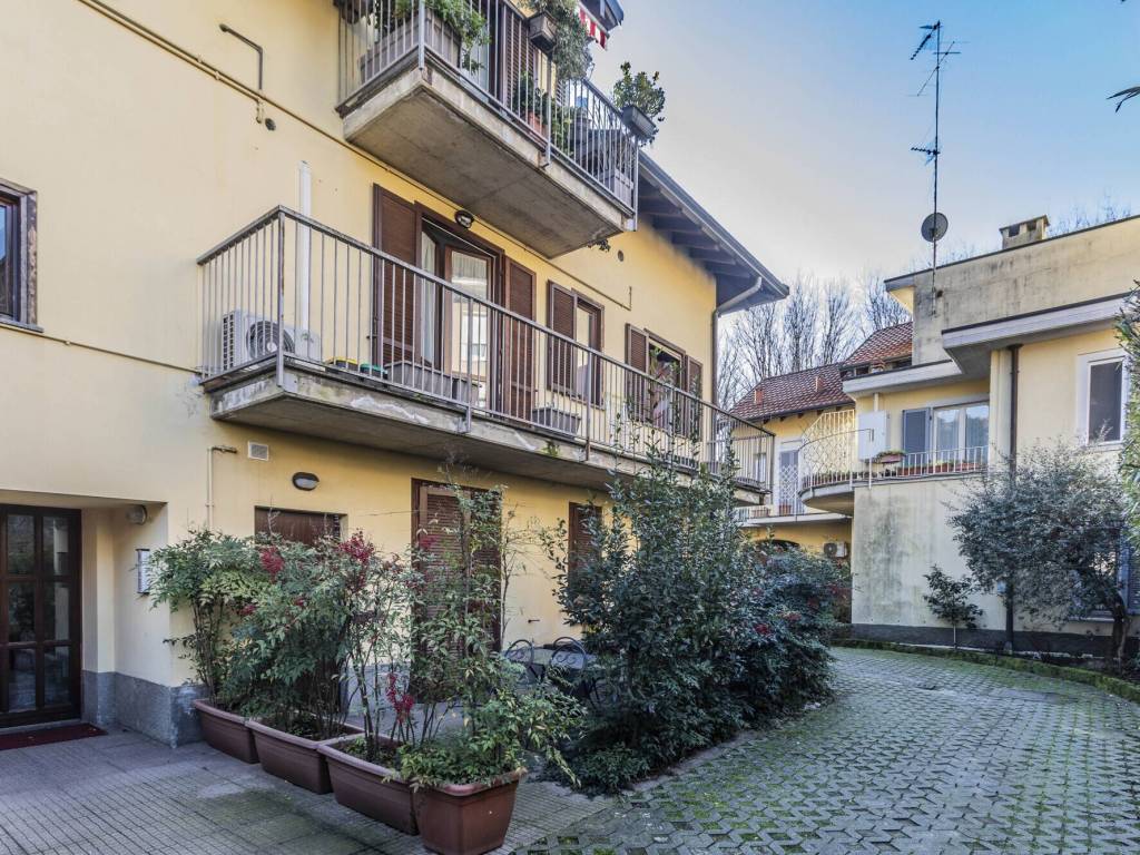 Appartamento a Saronno in Via Roma - Foto 2