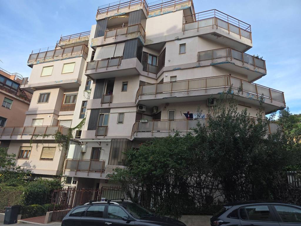 Appartamento a Cagliari in Via degli Olmi - Foto 2