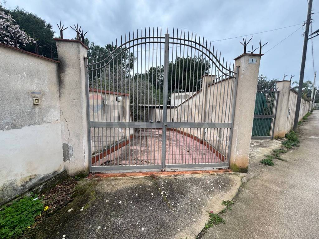 Villa a Terrasini in Via Autonomia Siciliana - Foto 2