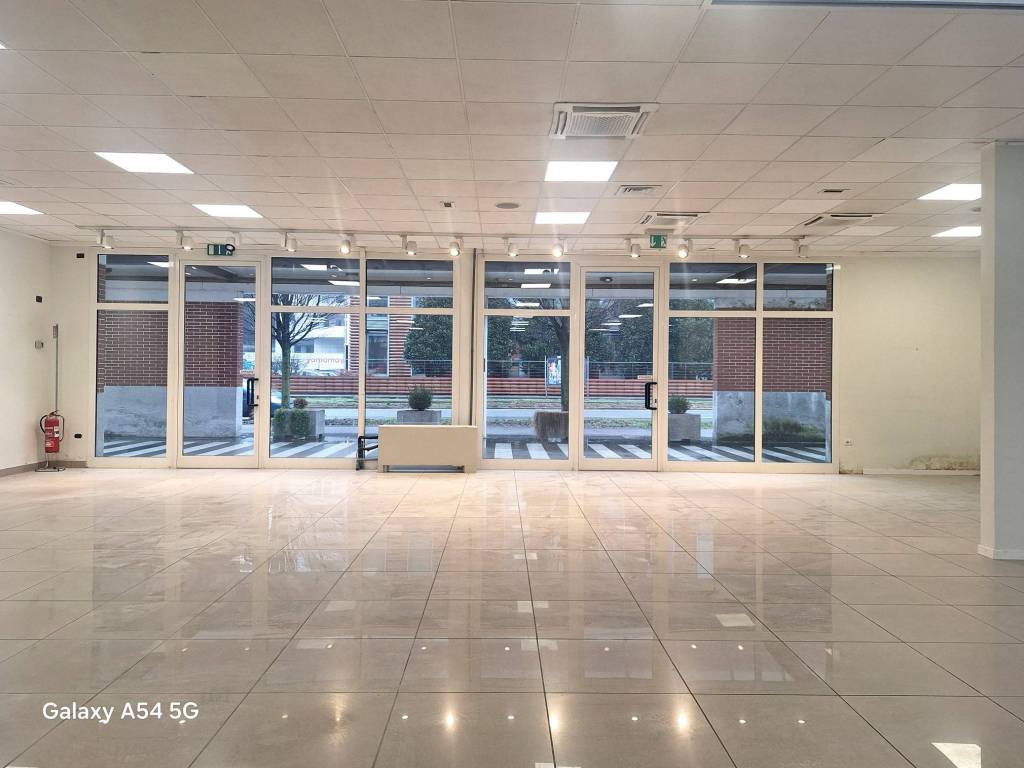 Immobile a Gallarate in Viale Carlo Noè - Foto 4