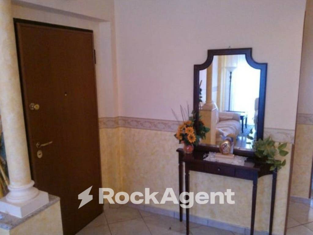 Appartamento a Catanzaro in Via Giovanni Paolo Parisio, 8 - Foto 3