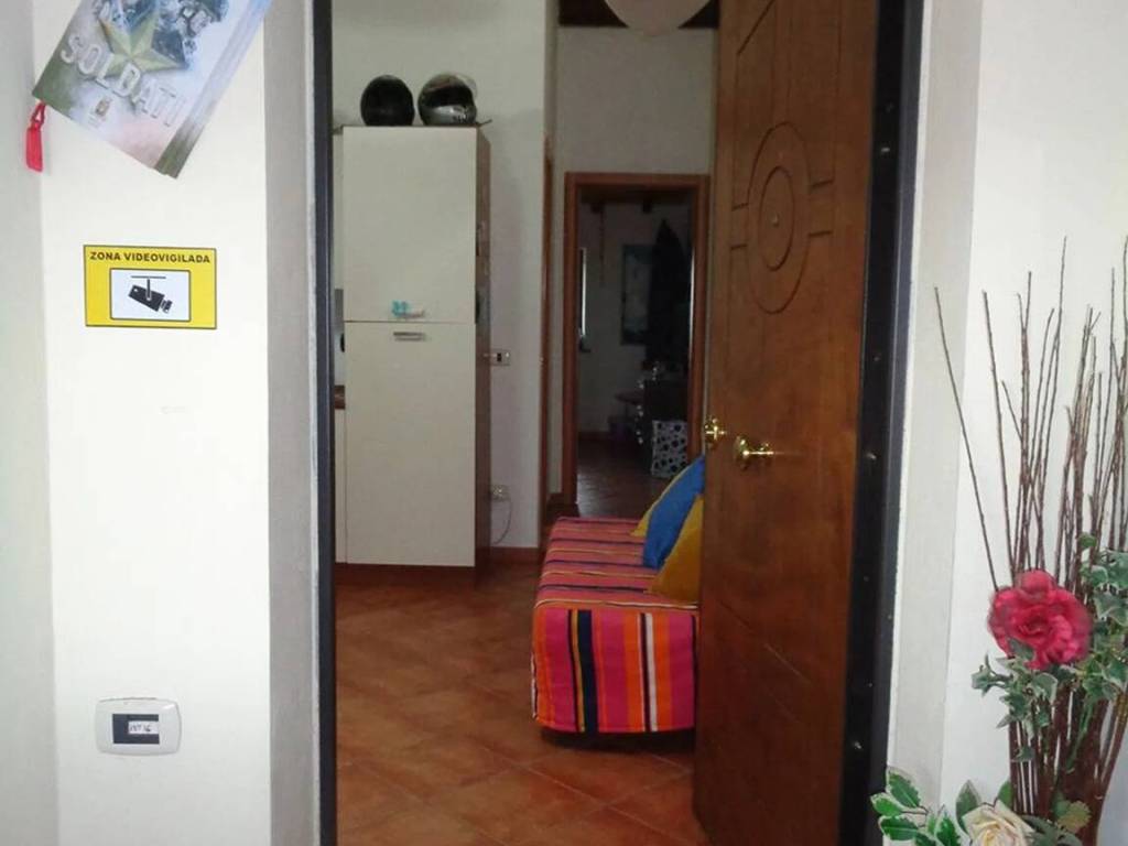 Appartamento a Castelnuovo di porto in Via Monte Cucco, 6 - Foto 2