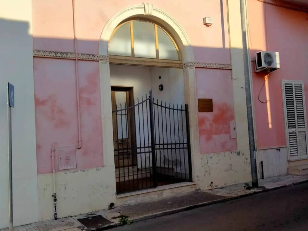 Appartamento a Arnesano in Via Unità D'Italia, 88 - Foto 2