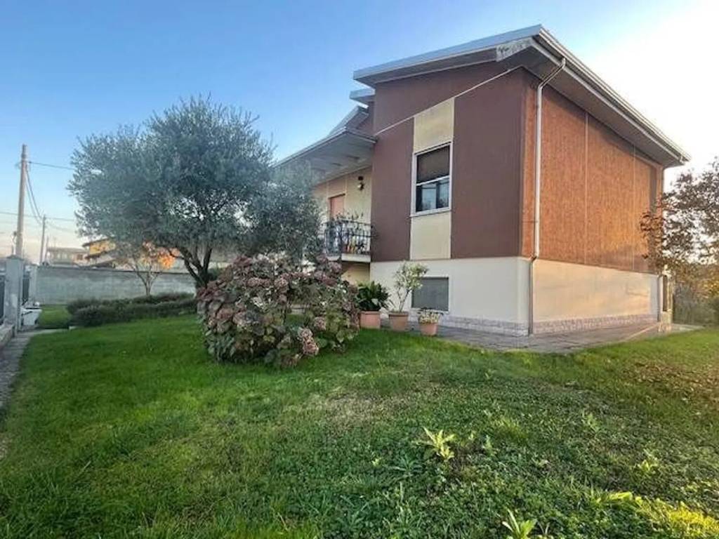 Villa a Castello d'agogna - Foto 2