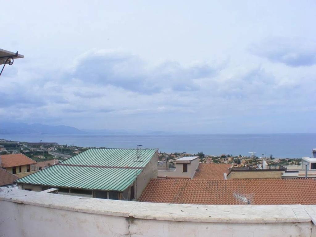 Appartamento a Campofelice di roccella in Via Cesare Civello, 16 - Foto 2