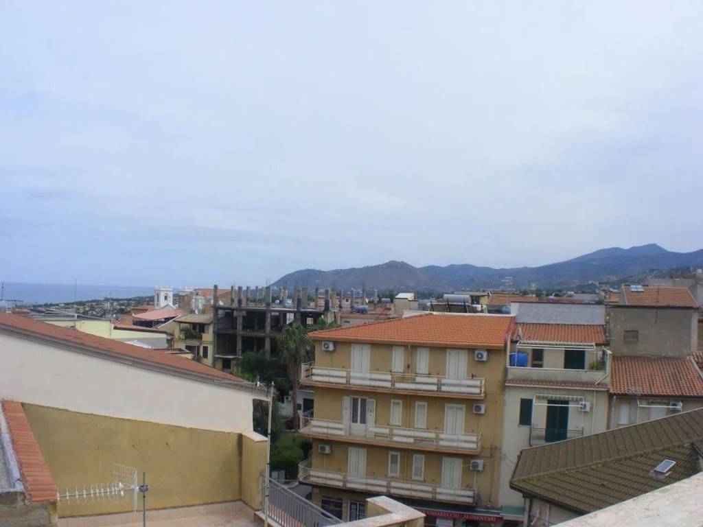 Appartamento a Campofelice di roccella in Via Cesare Civello, 16 - Foto 4