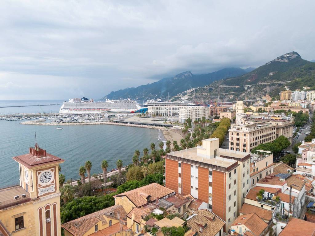 Appartamento a Salerno in Via Roma - Foto 2