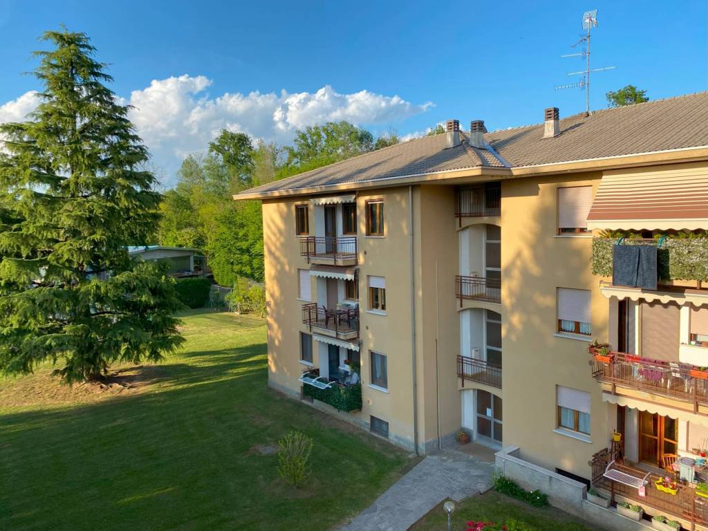 Appartamento a Caronno varesino in Via 1 Maggio - Foto 2