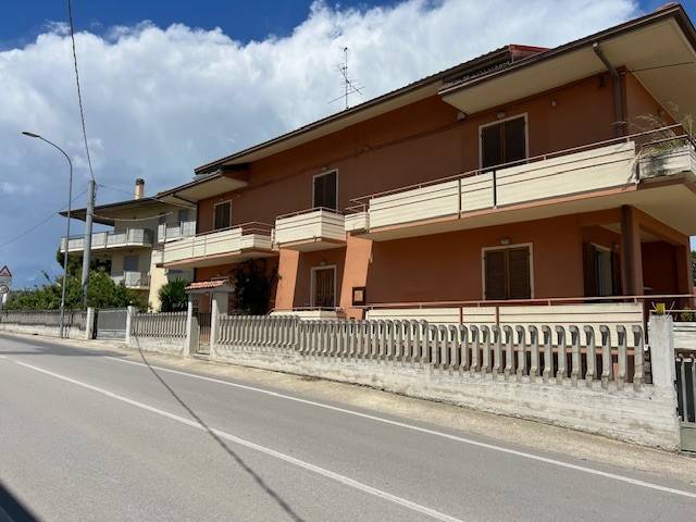 Casa indipendente a Alba adriatica in Via Ascolana, 12 - Foto 3