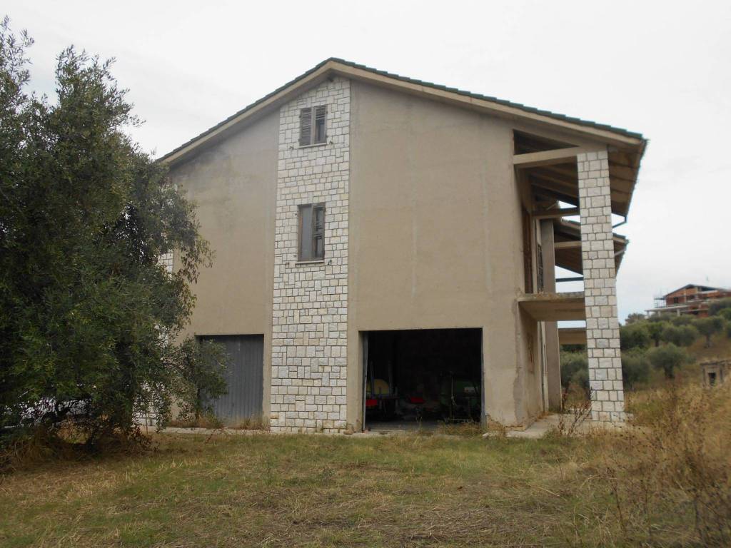Rustico / casale a San paolo di jesi in Via Valle delle Lame, 2 - Foto 2