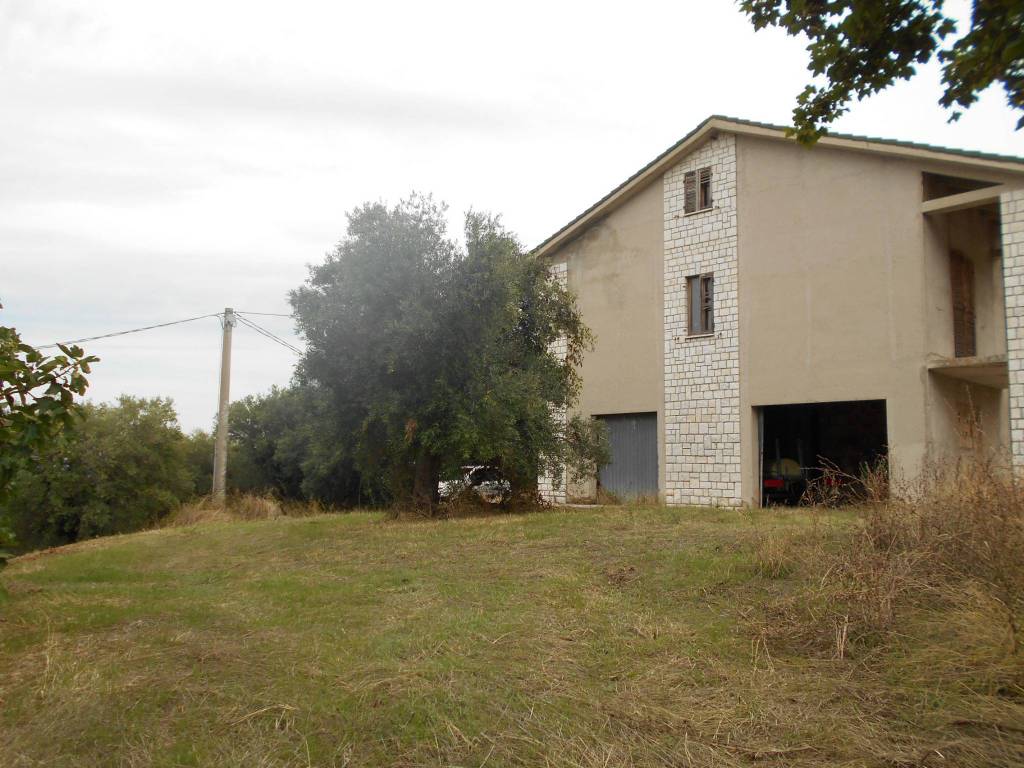 Rustico / casale a San paolo di jesi in Via Valle delle Lame, 2 - Foto 3