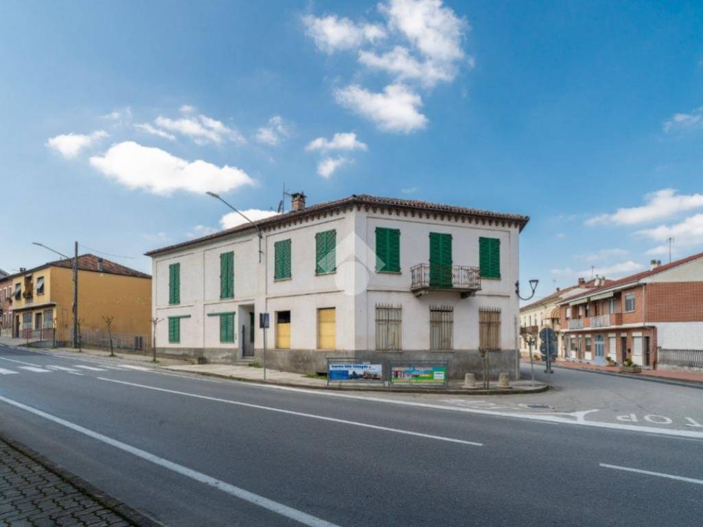 Casa indipendente a Isola d'asti in Corso General G.B. Volpini, 67 - Foto 2