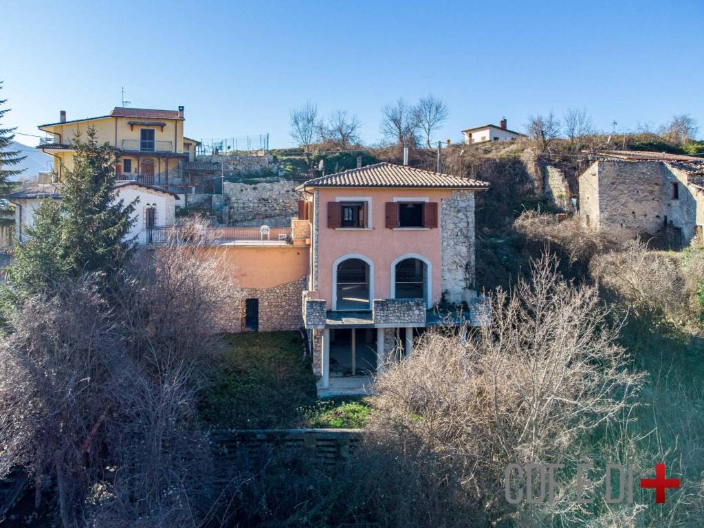 Villa a Borgorose in Via Equicola - Foto 3