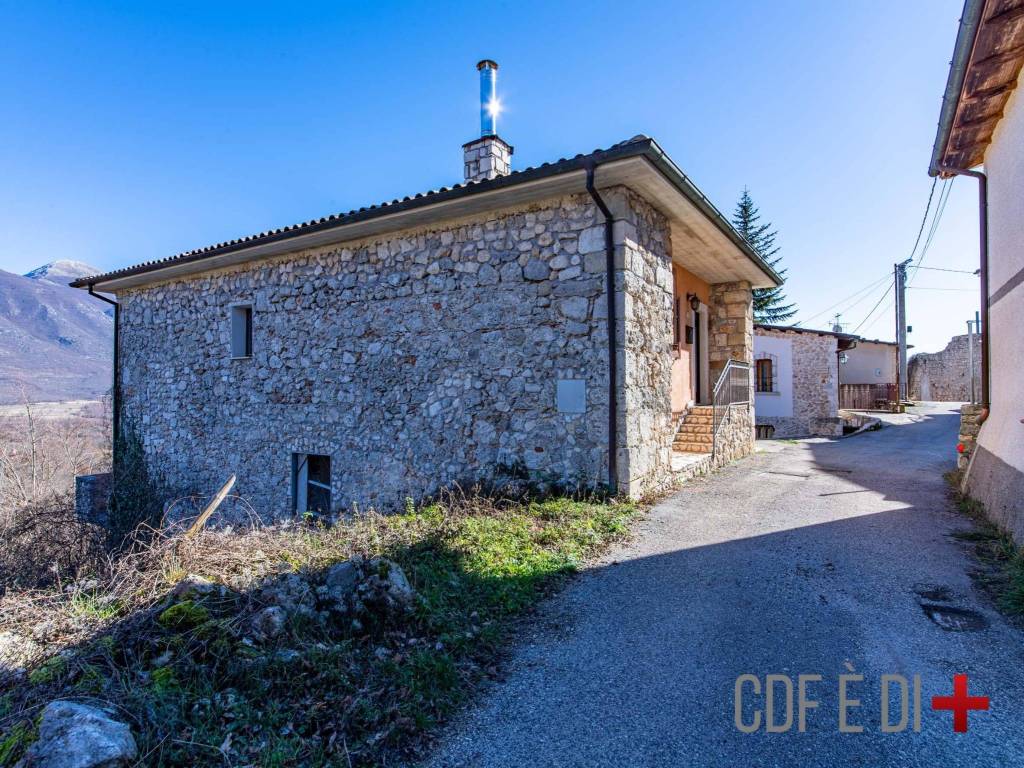 Villa a Borgorose in Via Equicola - Foto 4