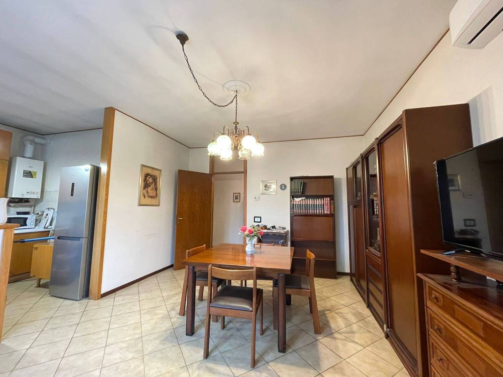 Appartamento a Lodi in Viale Milano, 96 - Foto 2