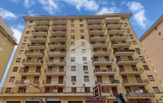 Appartamento a Palermo in Via Azolino Hazon, 17 - Foto 2
