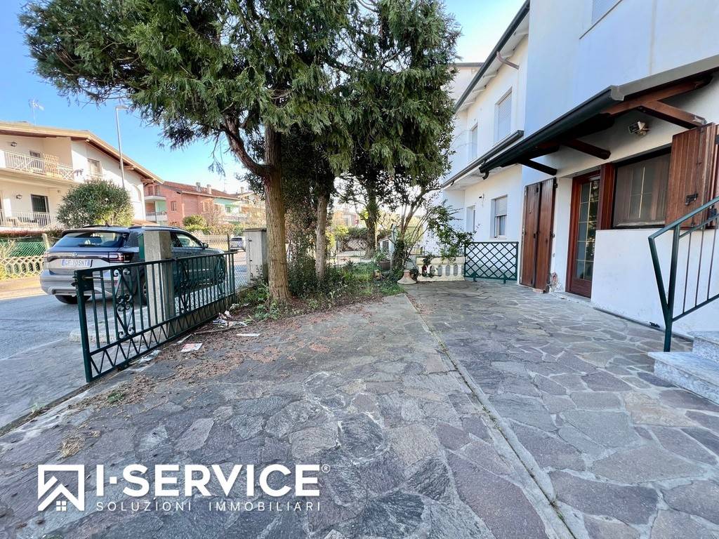 Appartamento a Cervia in Via delle Camelie, 12 - Foto 2