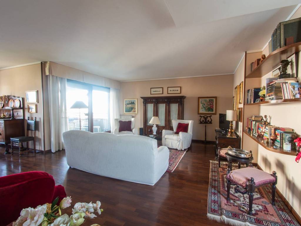 Appartamento a Verona in Via Raimondo Franchetti, 4 - Foto 2
