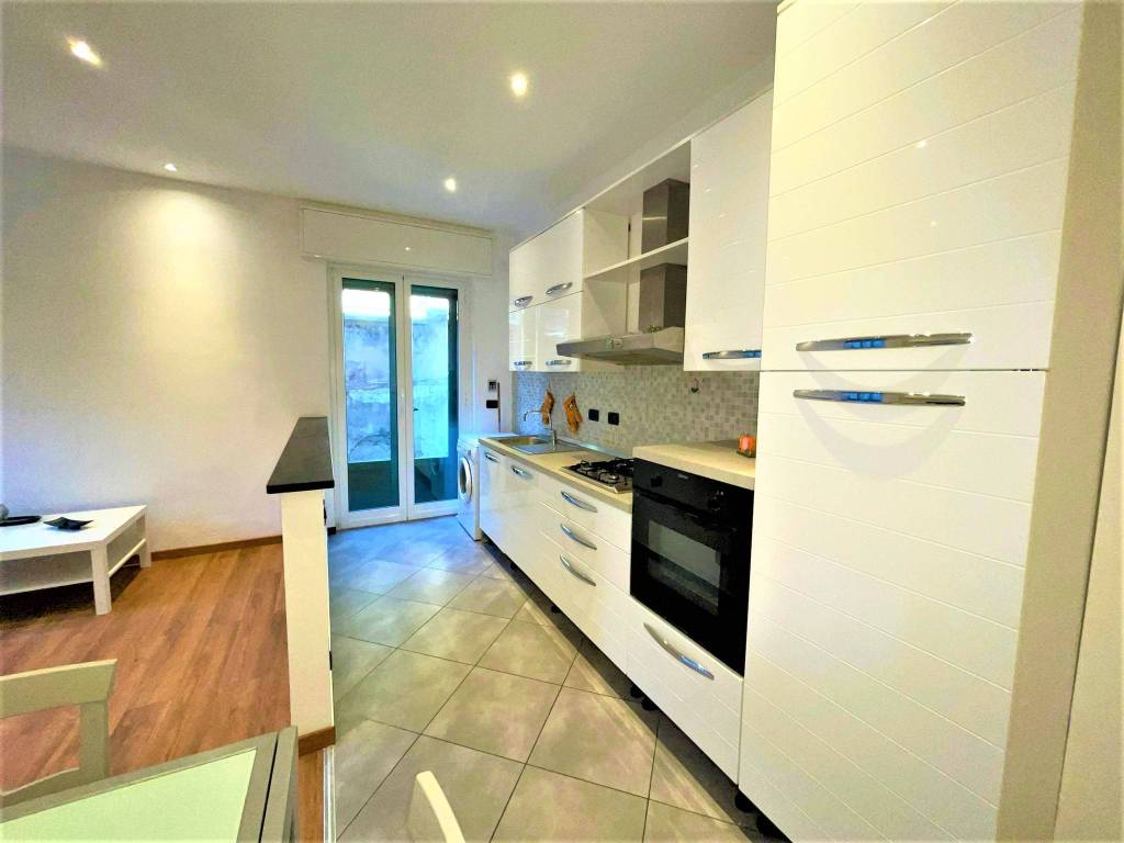 Appartamento a Genova in Via Francesco Marabotto, 3 - Foto 4