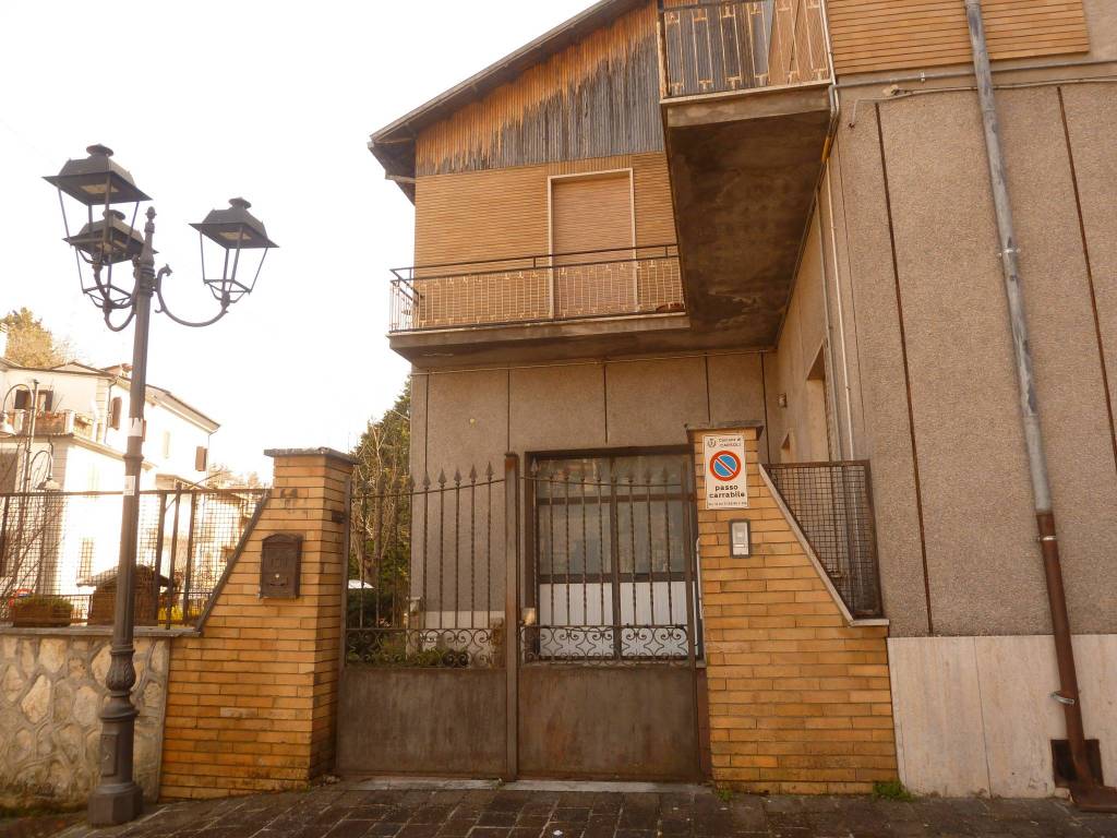 Villa a Carsoli in Piazza Grande - Foto 2