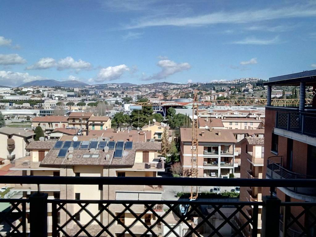 Attico / mansarda a Perugia in Via Tuscania, 20 - Foto 3