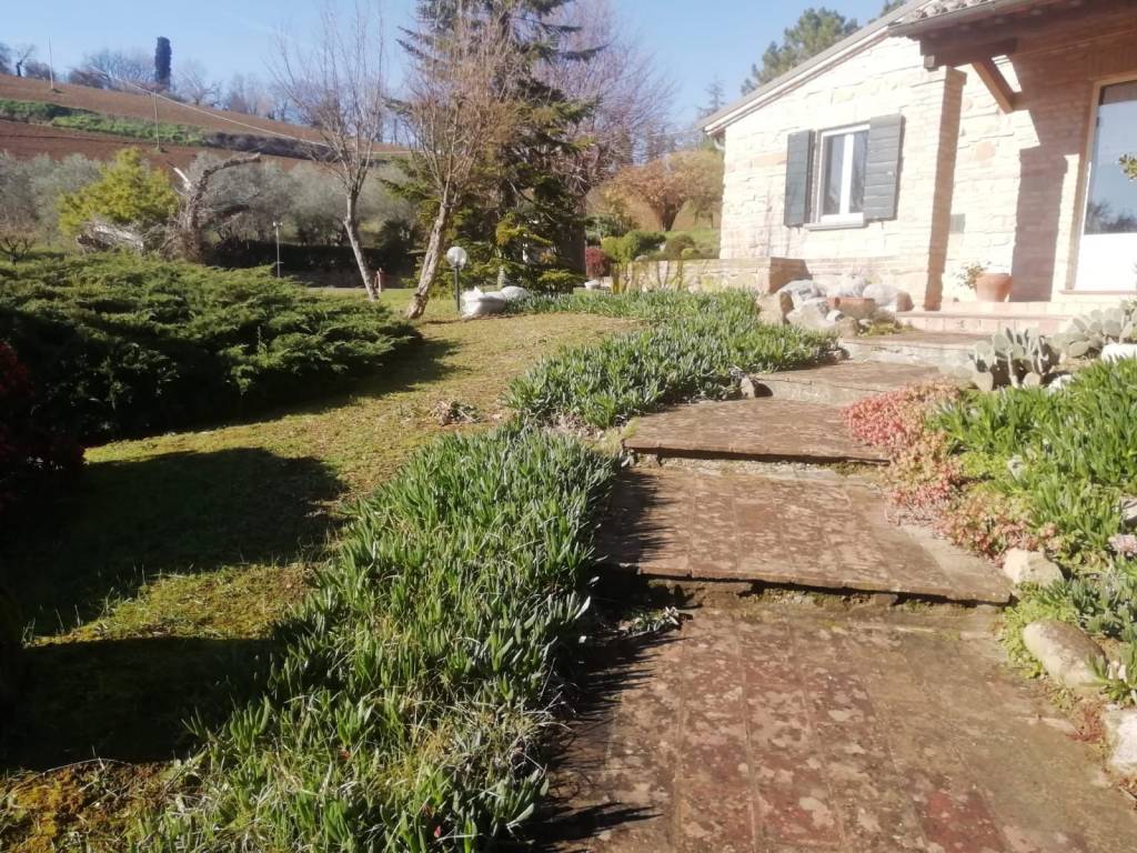 Casa indipendente a Pesaro in Strada di Fonte Maiano - Foto 2