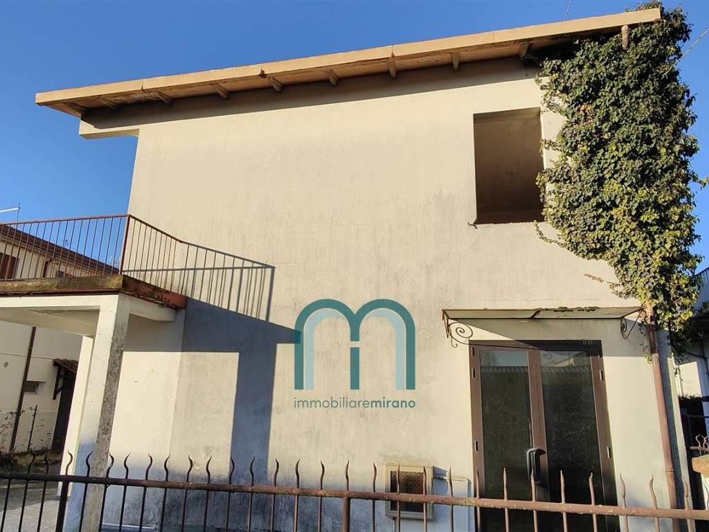 Casa indipendente a Mirano in Via Cavin di Sala, 36 - Foto 2