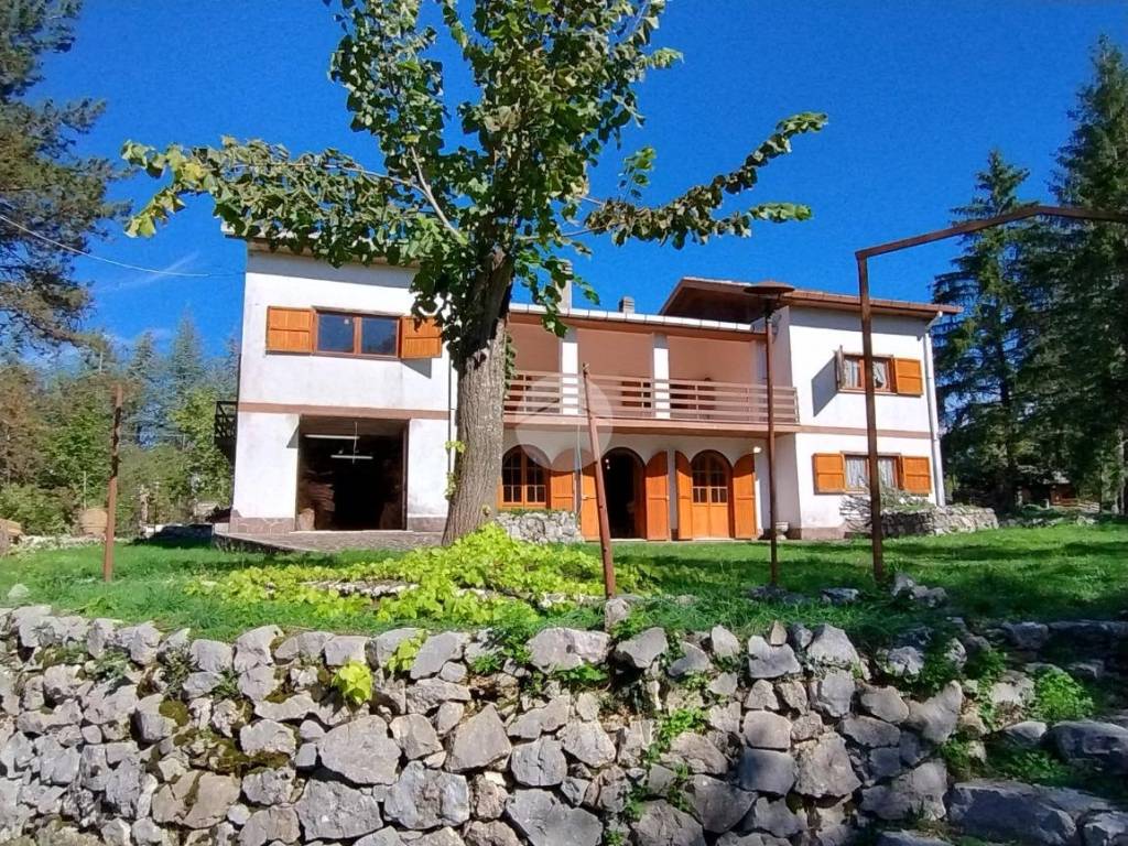 Villa a Trevi nel lazio in Via delle stelle Alpine, 55 - Foto 2