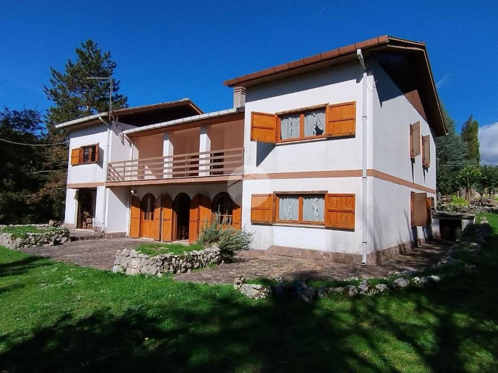 Villa a Trevi nel lazio in Via delle stelle Alpine, 55 - Foto 4