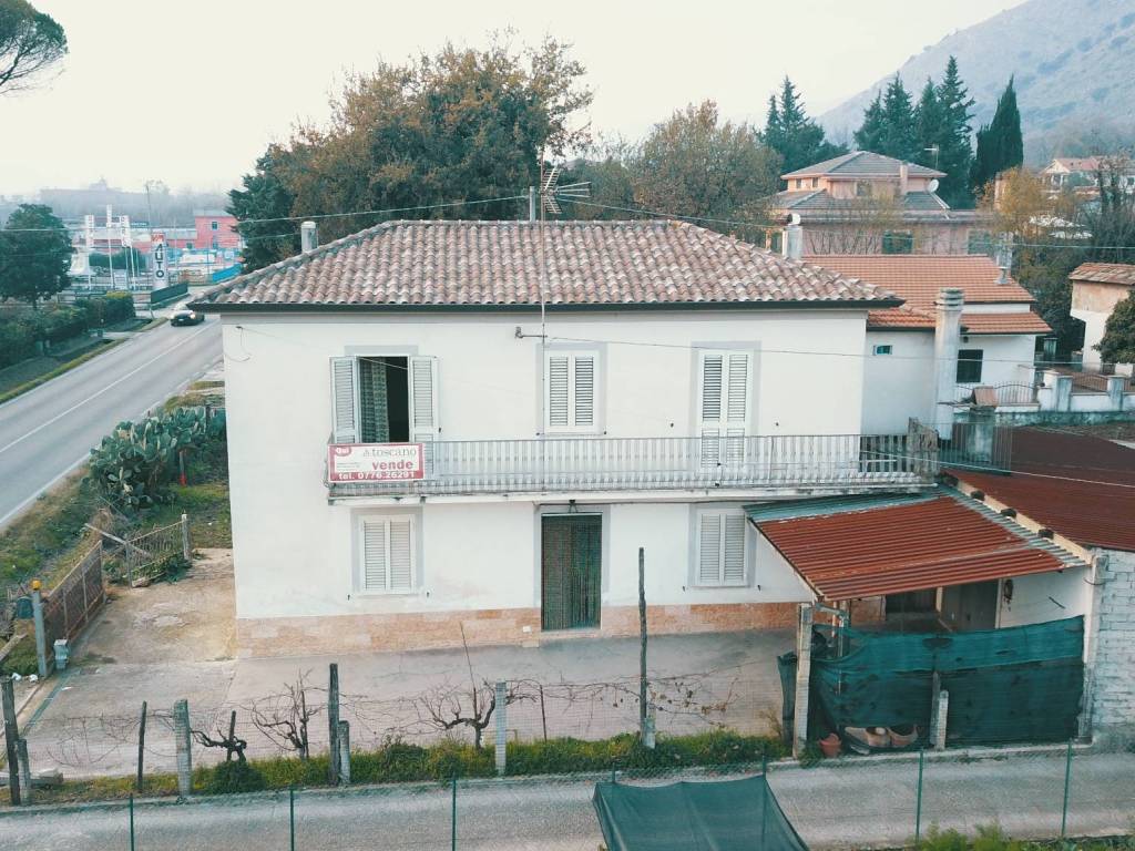 Casa indipendente a Cassino in Via Casilina Nord - Foto 4