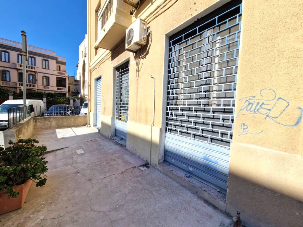 Immobile a Cagliari in Via Salvatore Farina - Foto 2